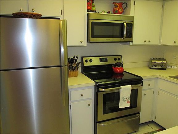 2nd image of 210 Park Blvd N APT 128