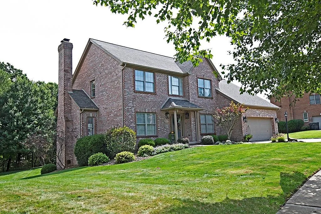 328 Steeplechase Dr photo 1