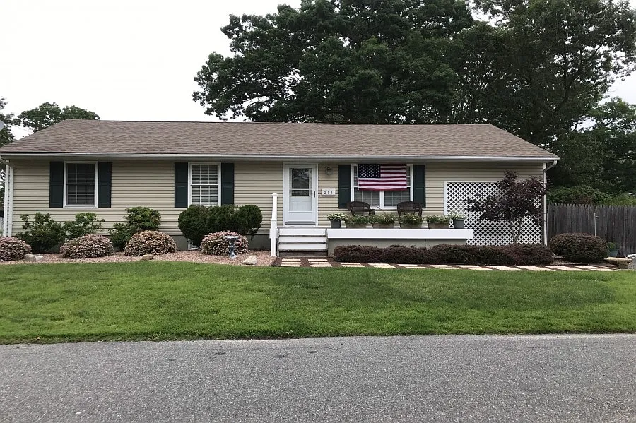 211 Arrowhead Park Dr photo 1