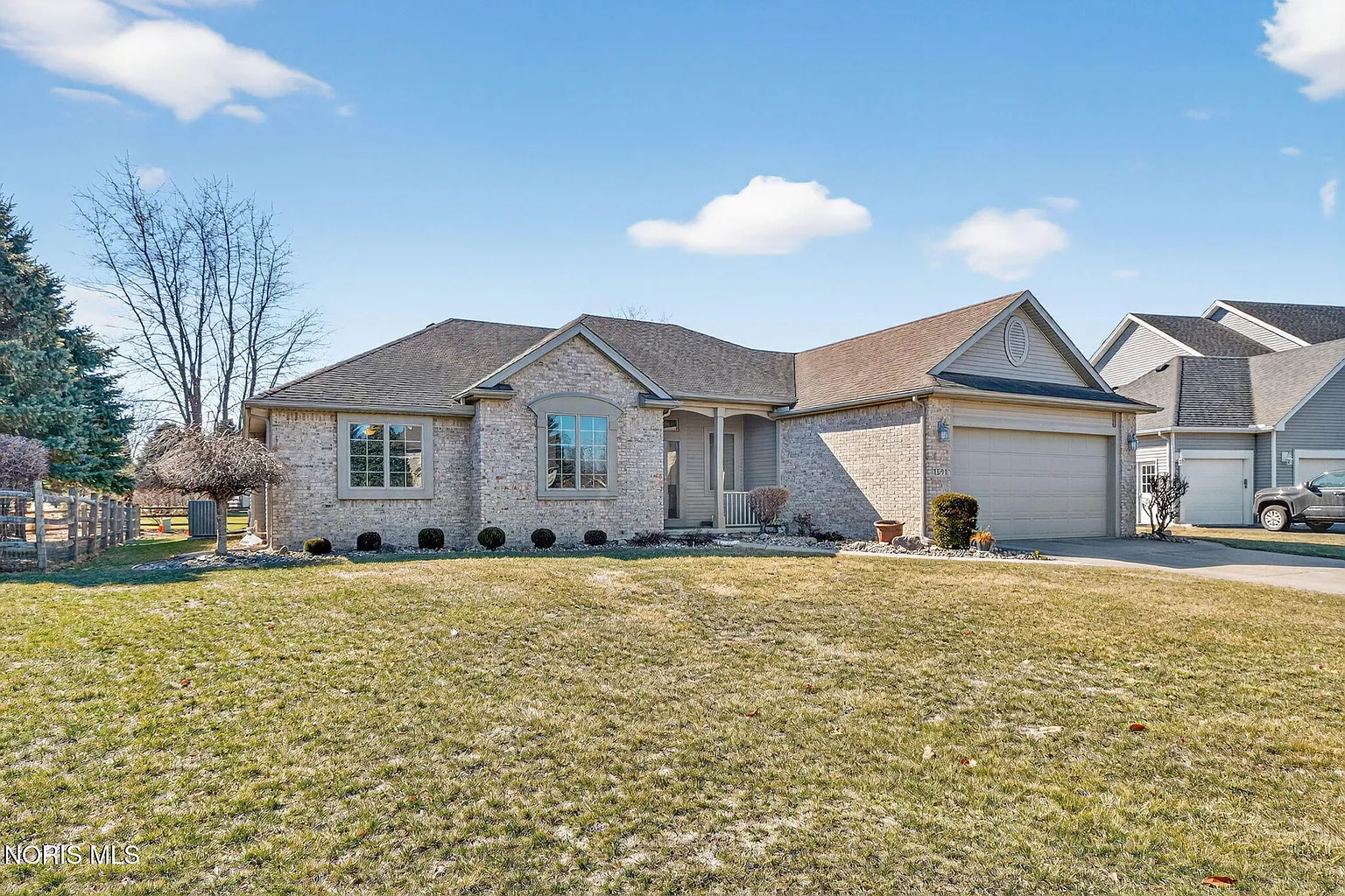 1591 Southridge Dr photo 1