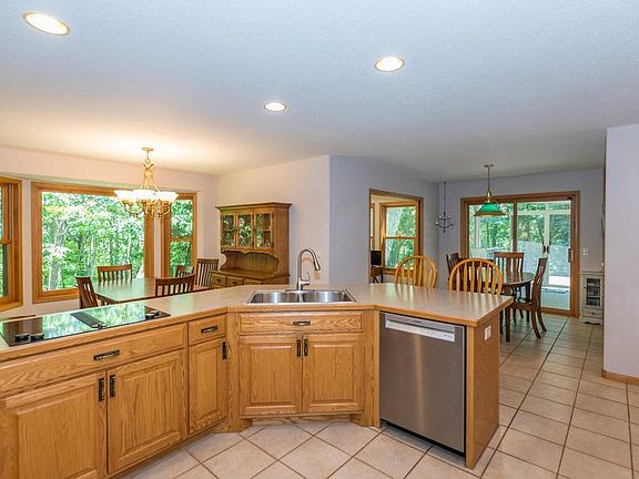 4th image of 17834 Hideaway Dr