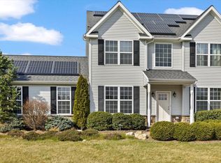 17 Tiffany Cir, Barto, PA 19504