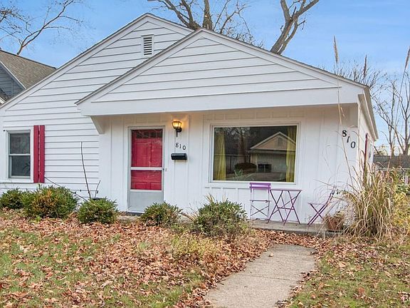 2nd image of 810 Barton Dr
