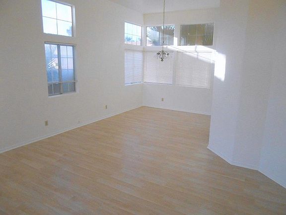 5th image of 1327 Hill Spring Ct