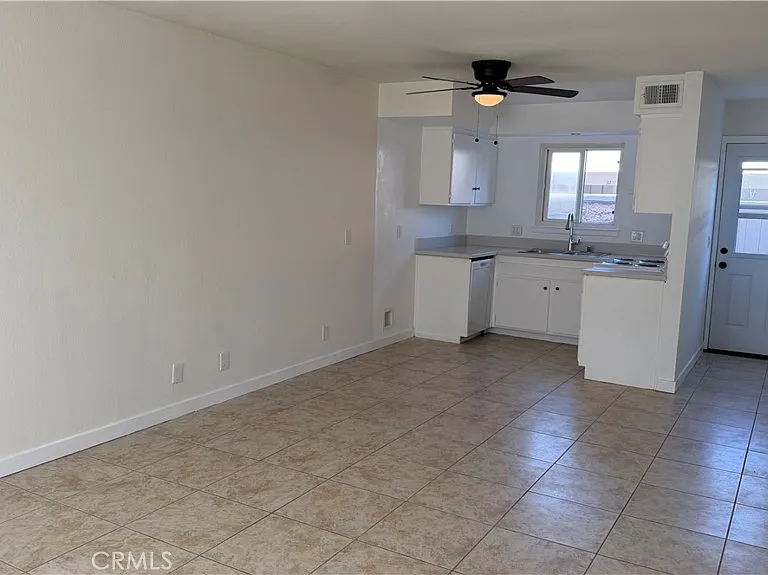 19778 Cambridge Ln — Photo 2