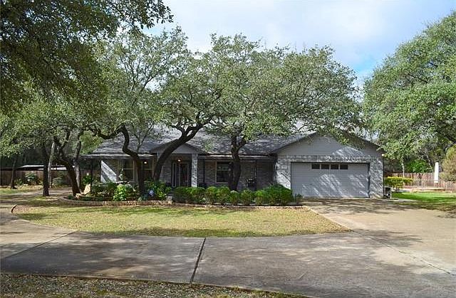 1st image of 305 Marquis Ln