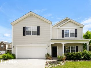 4 Silverbrook Ct, Greensboro, NC 27301