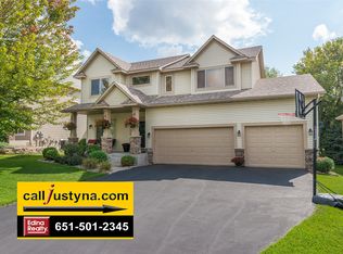 10905 Sailor Way, Woodbury, MN 55129