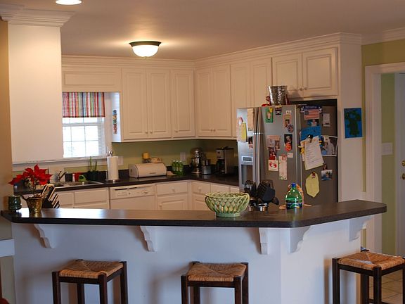 breakfast bar and kitchen