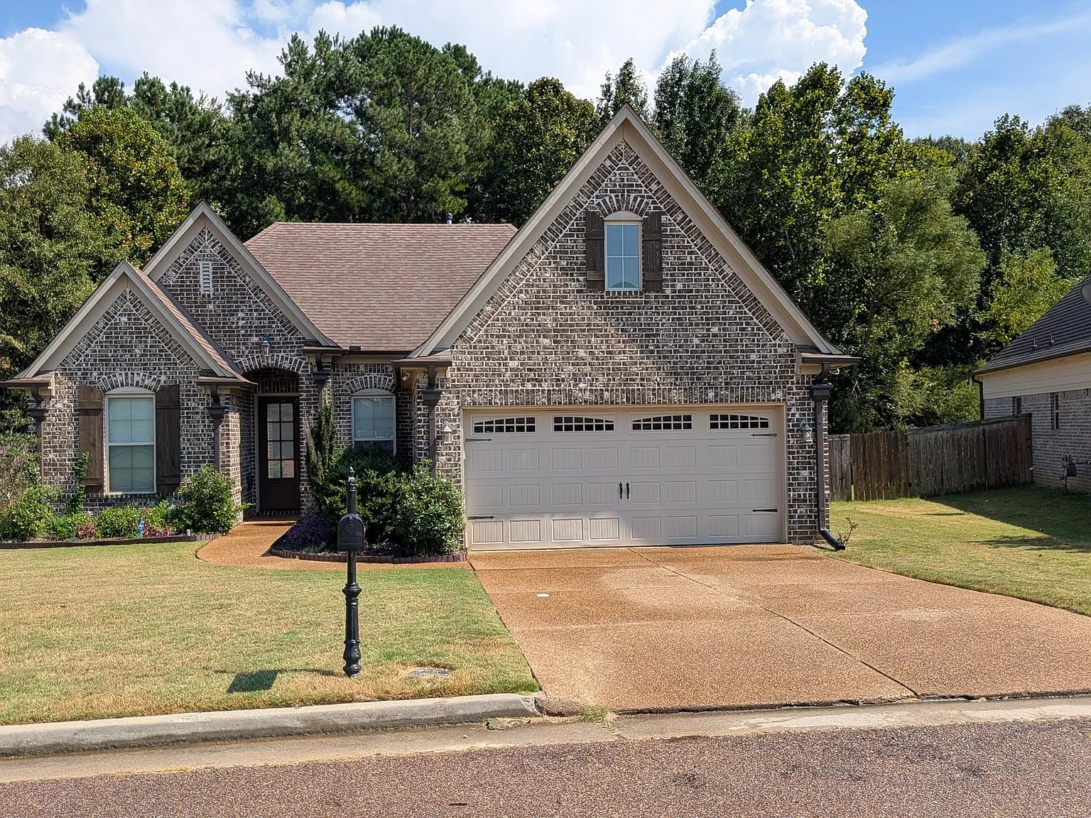 Charming 3BR/2BA Single Family Home in Memphis - $2250/mo — Photo 1