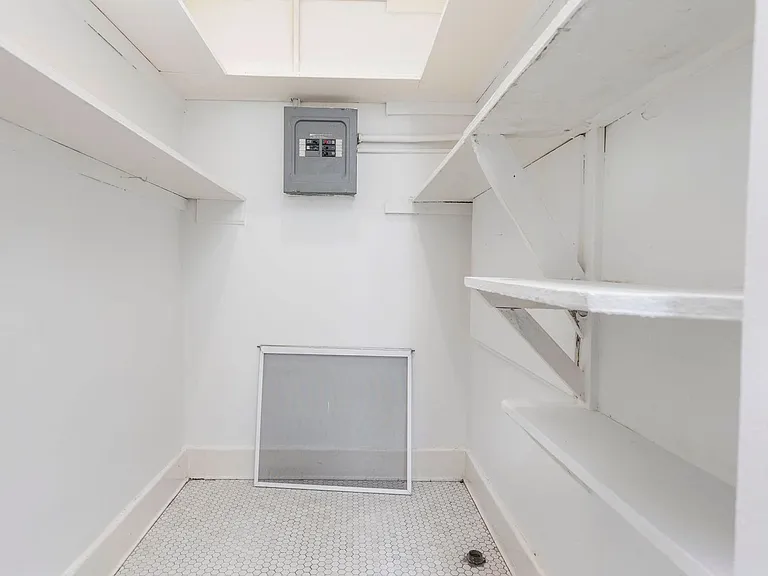 Cavalier Apartments — Photo 49