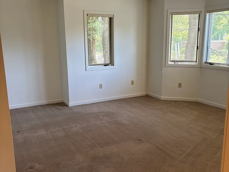 1414 Whitney Ave #G1 — Photo 2