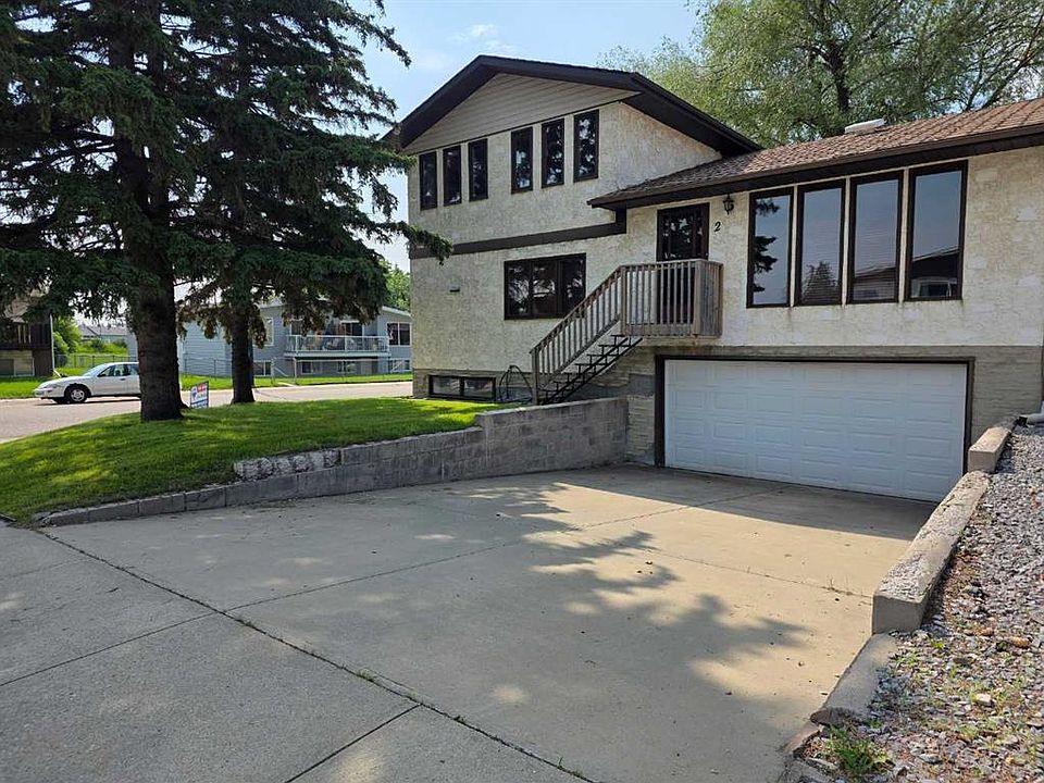 1st image of 2 N Nichols Cres
