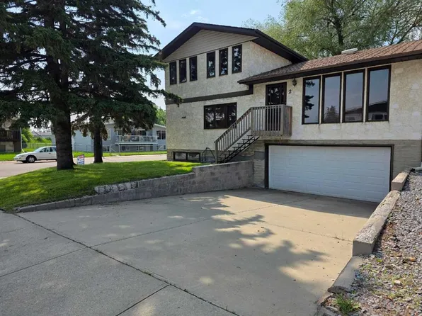 2 N Nichols Cres, Red Deer, AB T4P 1P6