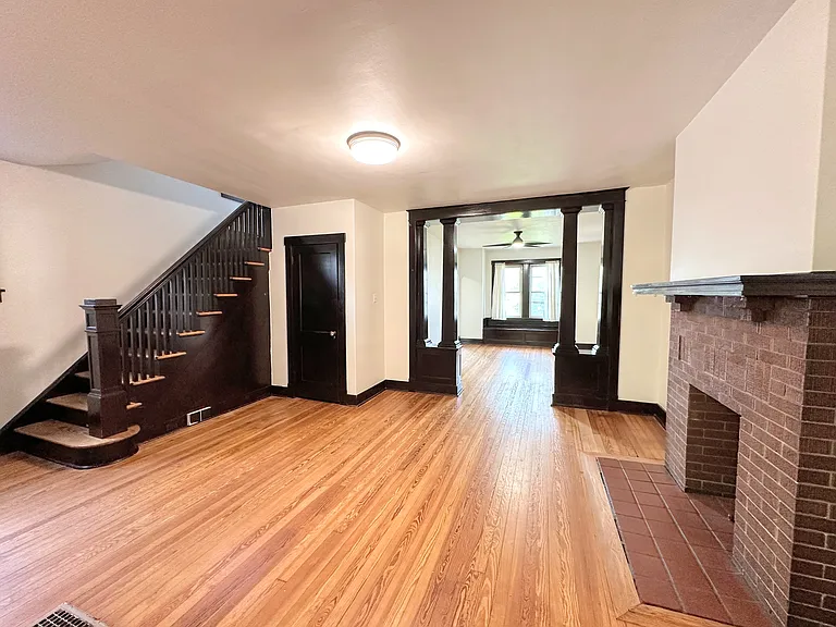 7104 Schoyer Ave — Photo 6