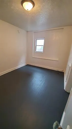 1402 Lee Street — Photo 3
