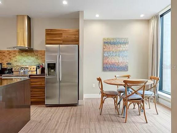 3rd image of 3112 Rockefeller Way