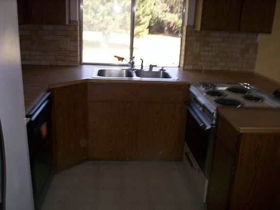 2nd image of 1005 N Road 56