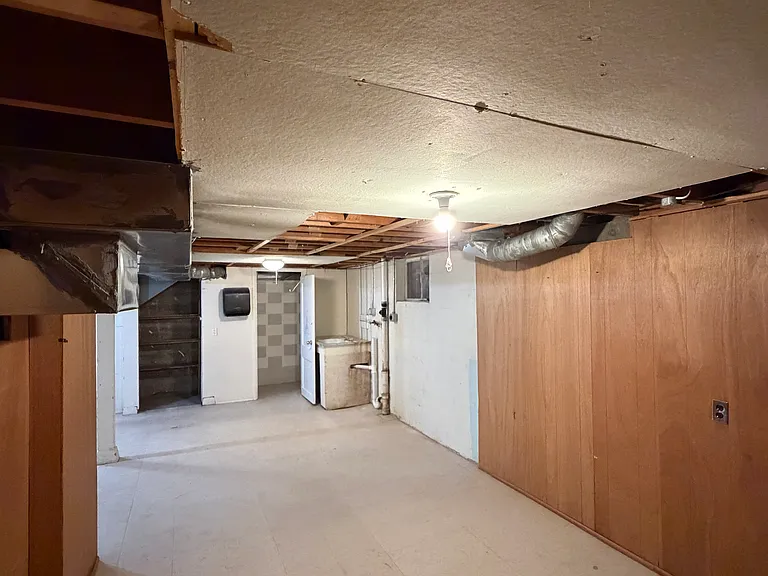 1025 Estes St — Photo 21