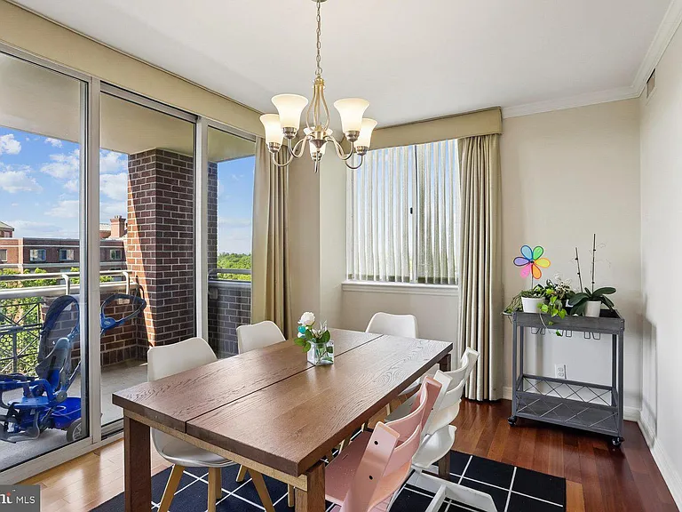5809 Nicholson Ln #1001 — Photo 15