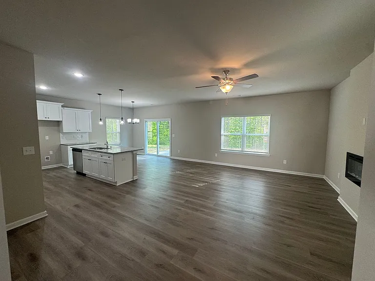 2128 Clapham Ct — Photo 6