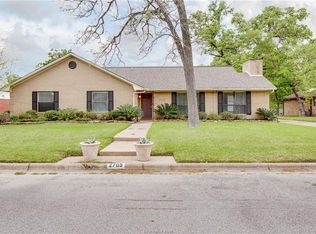 2705 Windwood Dr, College Station, TX 77845