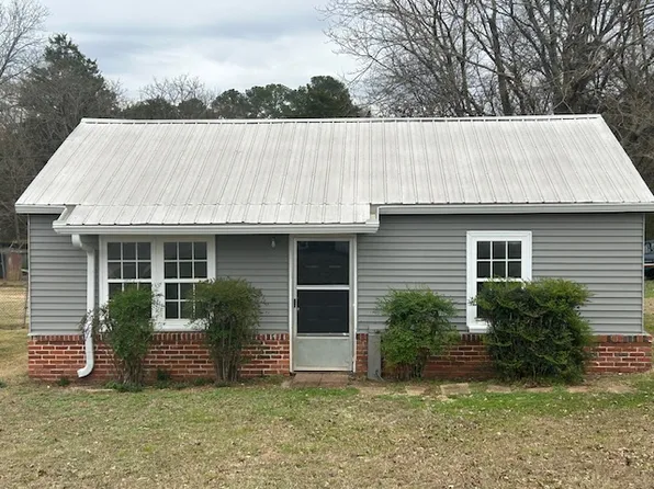 714 Nimitz Ave, Talladega, AL 35160