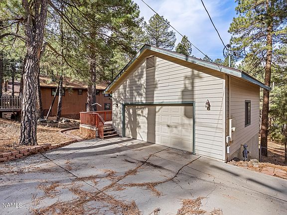 4th image of 3260 Toho Trl