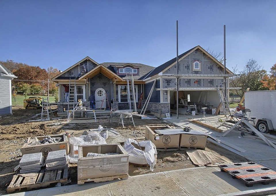 1st image of 6724 Daniels Walk