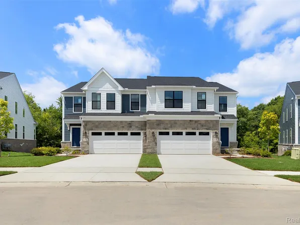 5342 Trail Vista Dr, West Bloomfield, MI 48323