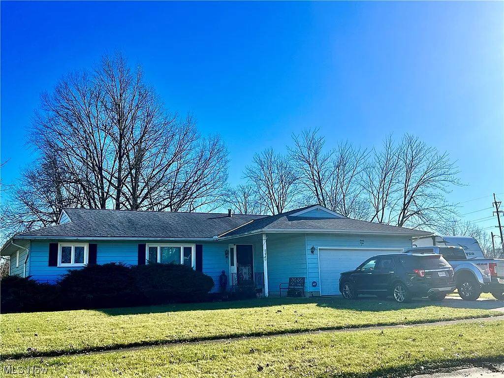 2042 Linwood Ct photo 1