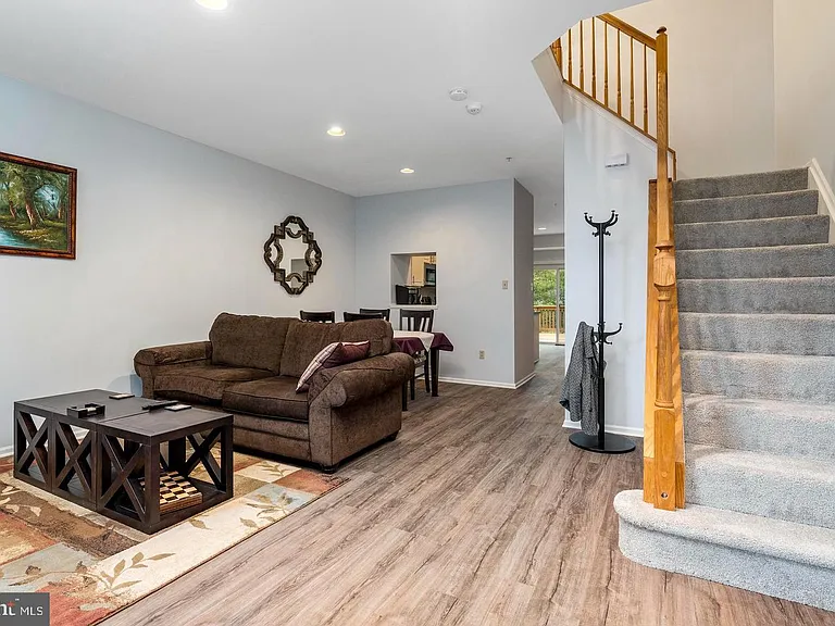 8415 Gold Sunset Way — Photo 16