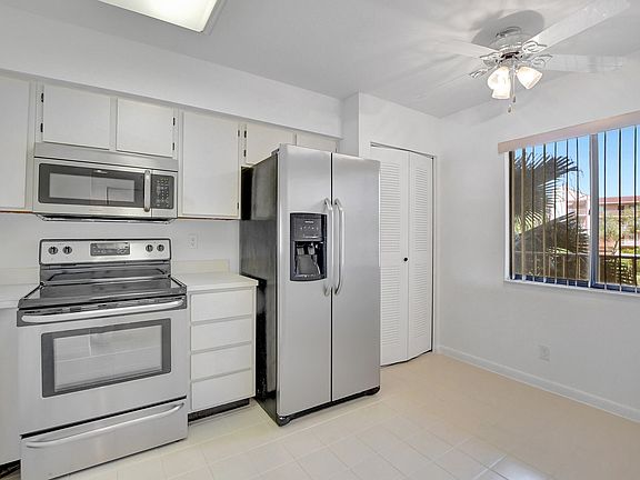 4th image of 7280 N Amberly Lane #207