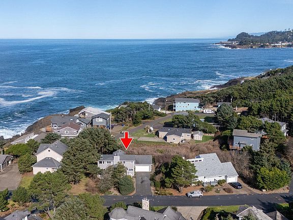 3rd image of 465 SW Edgewater