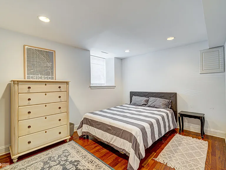 1517 W Irving Park Rd #CH — Photo 24