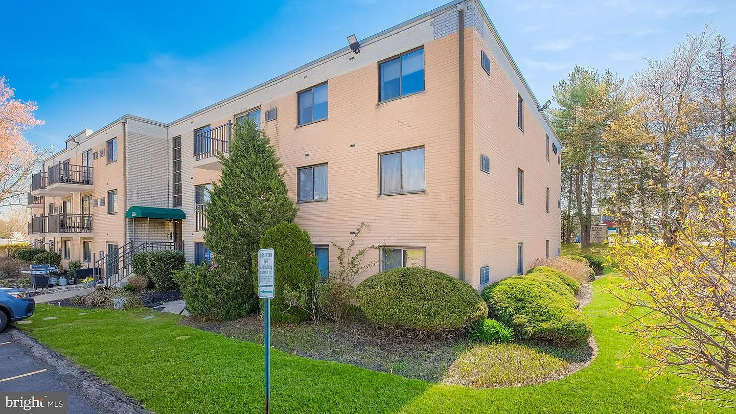1575 W Street Rd APT 537 photo 1