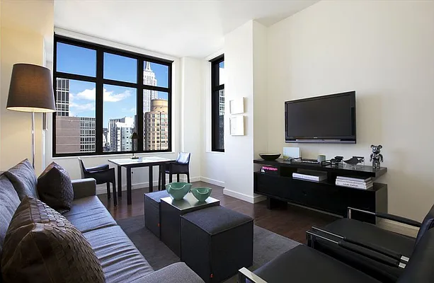 Rented by Corcoran | media 12
