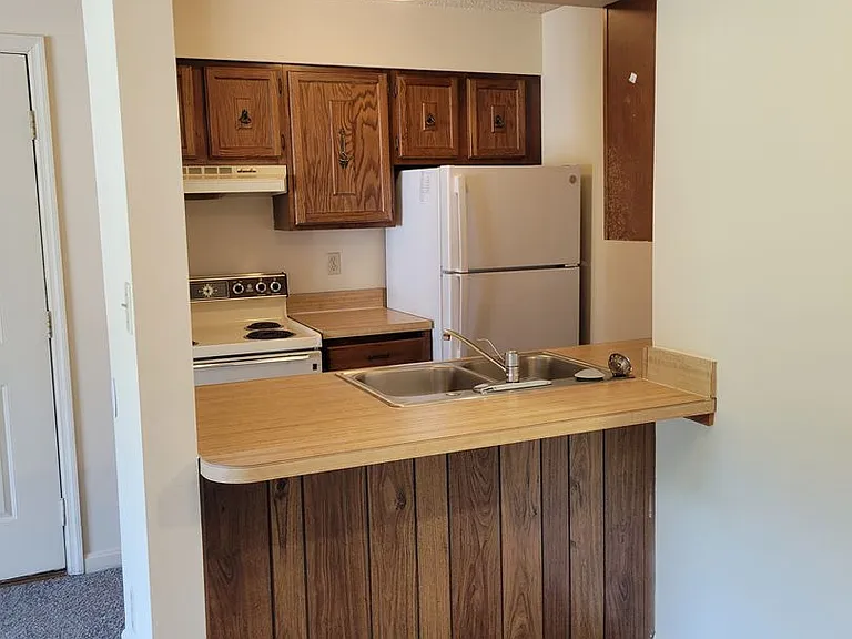 Lakewood Flats and Townhomes — Photo 7