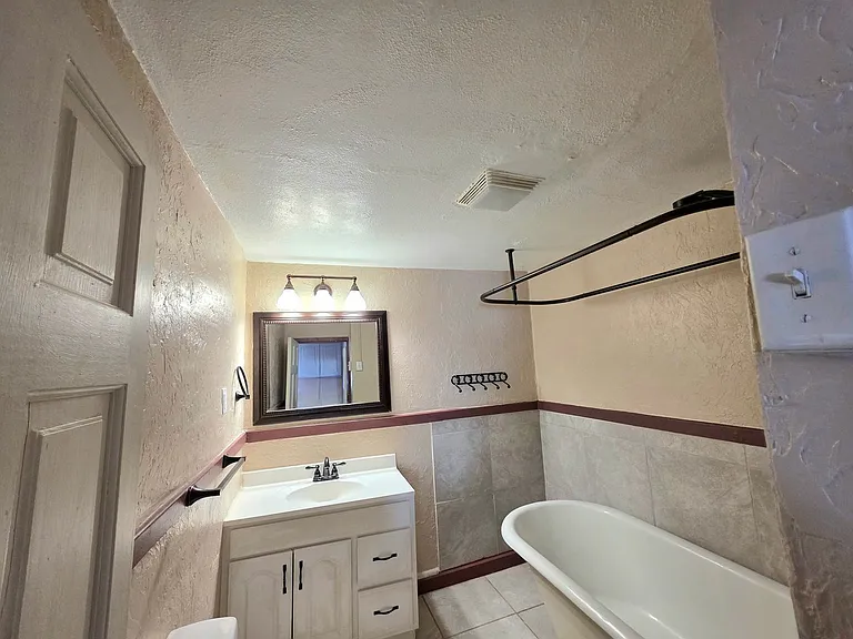 2525 California St — Photo 6