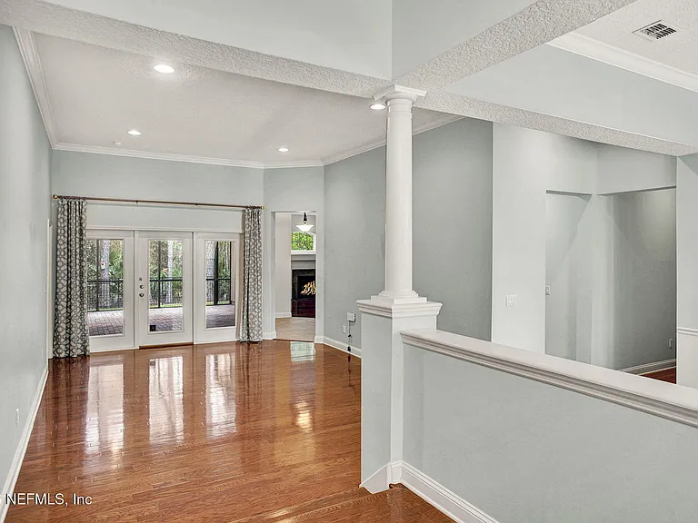 1837 Forest Glen Way St — Photo 2