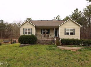 25 S Robin Ln, Newnan, GA 30263