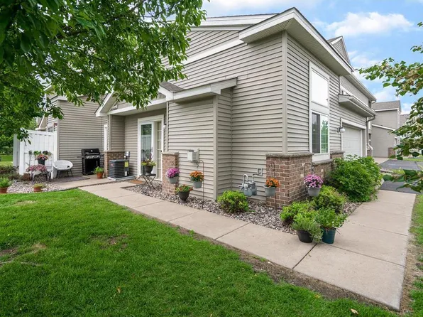 5035 Garland Ln N #5035E, Plymouth, MN 55446