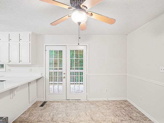 2nd image of 2158 Chambers Rd