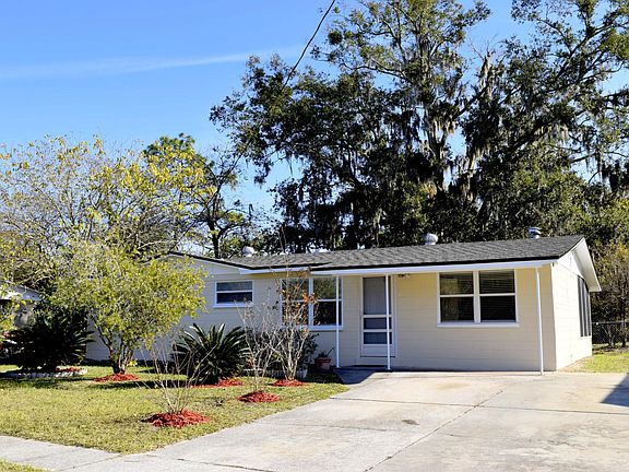 2nd image of 130 Canis Dr E