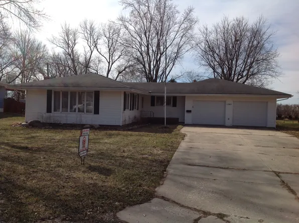 1703 Lincoln St, Gowrie, IA 50543