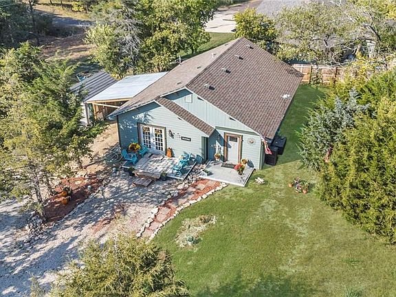 2nd image of 109 Beechwood Ln