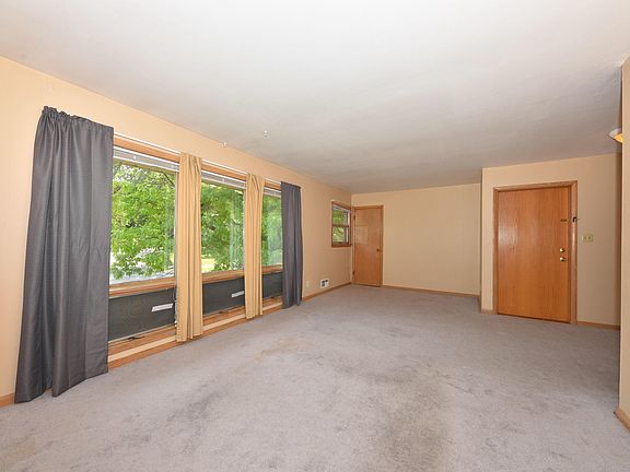 2nd image of 3735 N Morris Blvd #3737