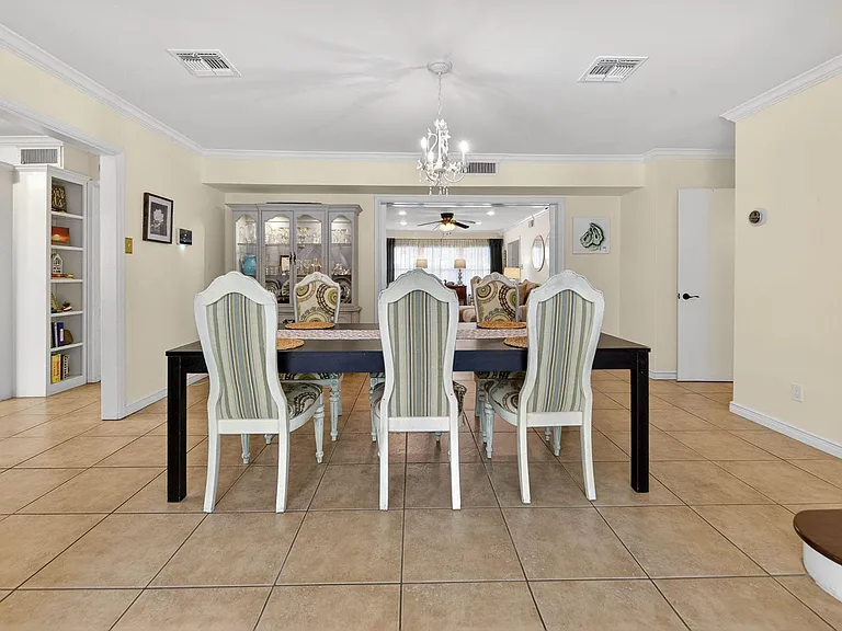 609 Peerman Pl — Photo 7