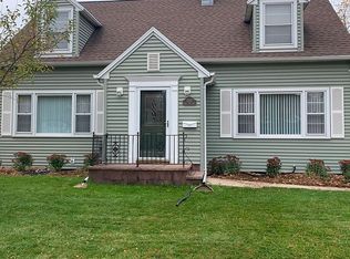 1727 N Erb St, Appleton, WI 54911