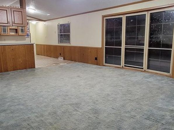 5561 Oak Lane, Cassville, WI 53816